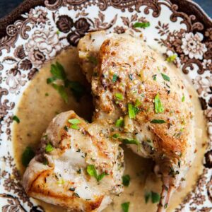 Carne de coelho com molho de mostarda