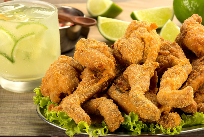 Pernas de rãs a milanesa